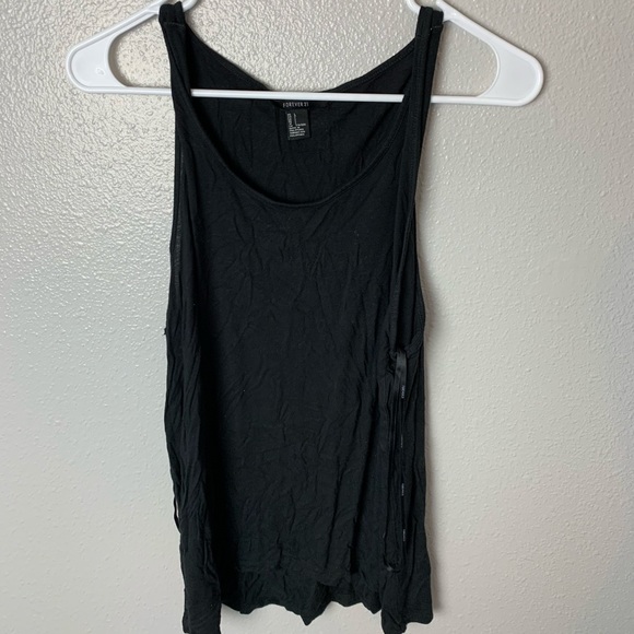 Forever 21 Tops - Forever 21 black tank